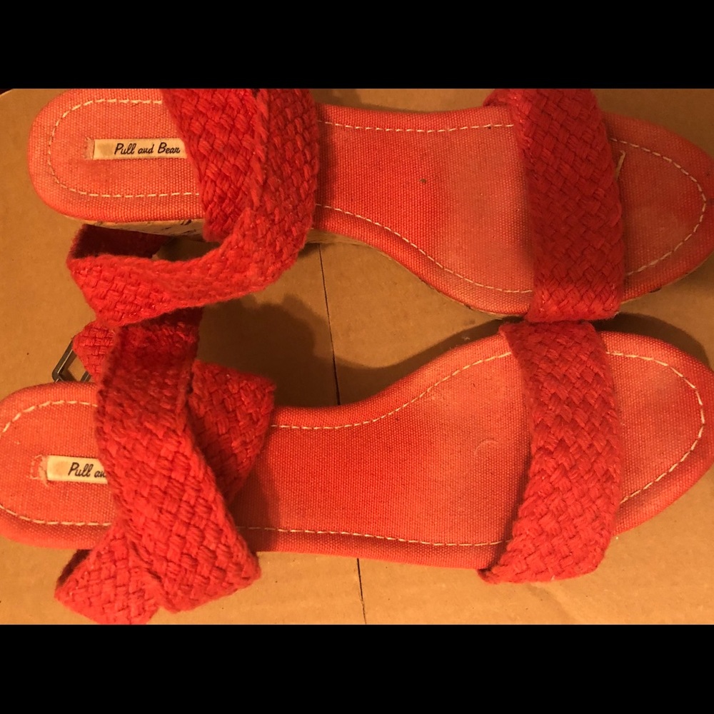 Pull&bear orange wedges